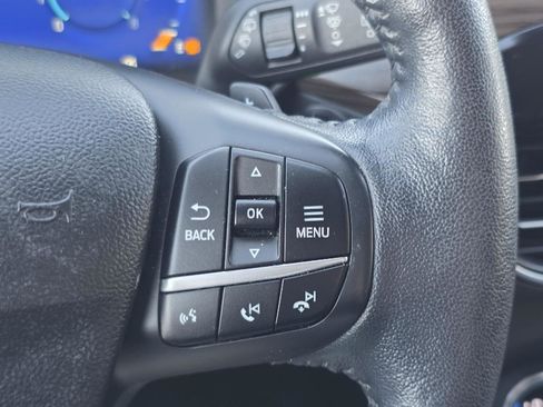 Used 2020 Ford Escape Titanium image 13