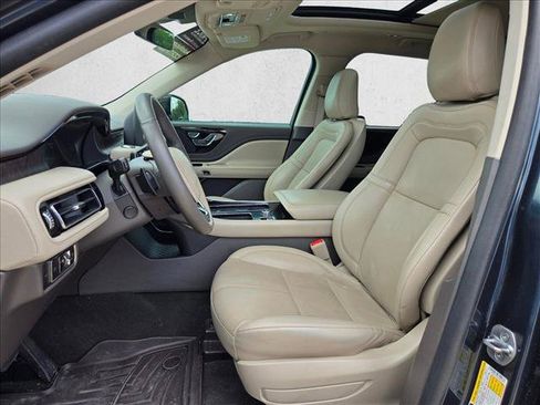 Used 2023 Lincoln Aviator Reserve w/ Equipment Group 201A AWD/4WD image 17