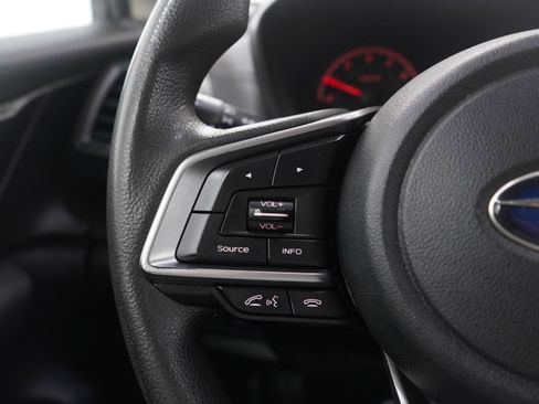 Used 2018 Subaru Impreza 2.0i Premium image 24