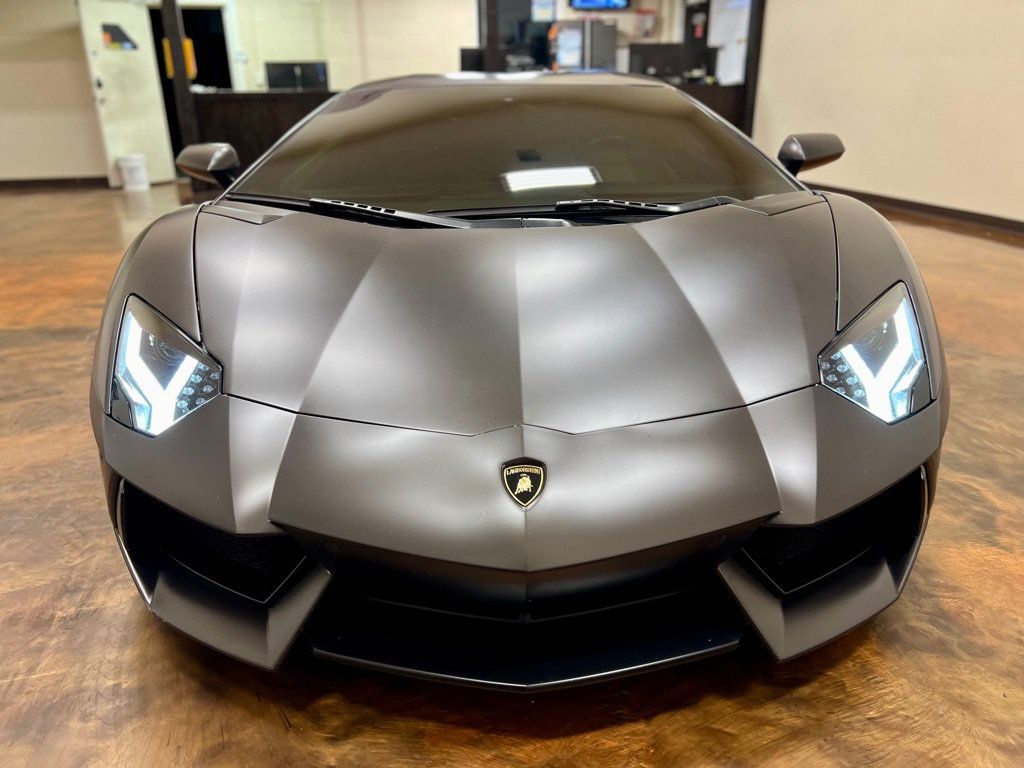 Used 2012 Lamborghini Aventador LP 700-4 AWD/4WD image 4