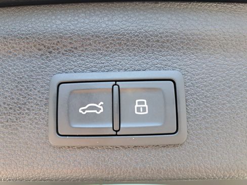 Certified 2025 Audi Q3 2.0T Premium Plus w/ Premium Plus Package image 13