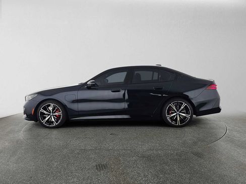 Used 2026 BMW 550e xDrive w/ Premium Package AWD/4WD image 6