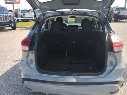 Used 2024 Nissan Kicks SV FWD image 22