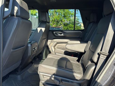 Used 2023 Chevrolet Tahoe Z71 w/ Luxury Package AWD/4WD image 10