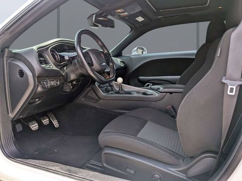 Used 2022 Dodge Challenger R/T w/ Performance Handling Group RWD image 13