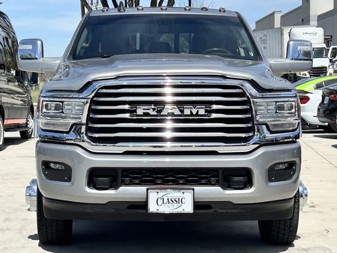 Used 2024 RAM 3500 Limited w/ Towing Technology Group image 9