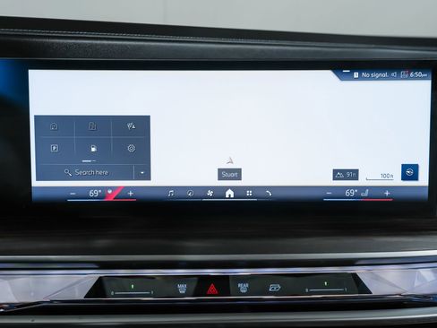 Used 2023 BMW 740i w/ Parking Assistance Package image 31