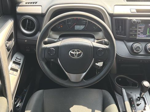 Used 2016 Toyota RAV4 LE FWD image 29