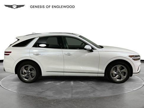 Used 2026 Genesis GV70 2.5T Advanced image 4