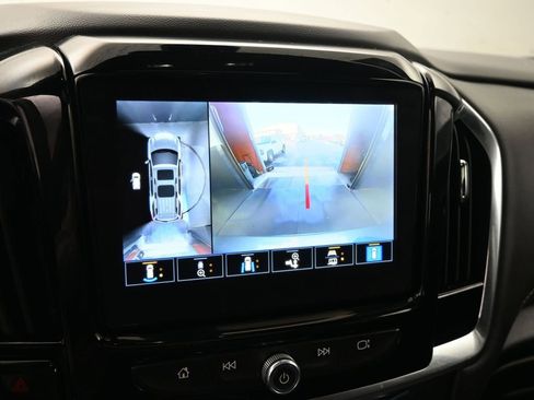 Used 2023 Chevrolet Traverse Premier image 37