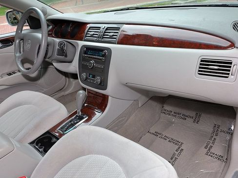 Used 2009 Buick Lucerne CX FWD image 33