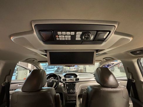 Used 2015 Honda Odyssey Touring image 15