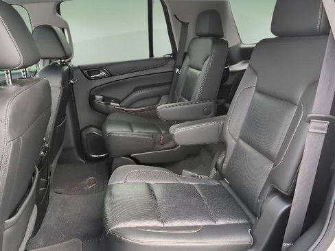 Used 2019 GMC Yukon SLT w/ Open Road Package AWD/4WD image 17