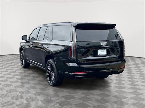 Used 2026 Cadillac Escalade ESV Platinum Sport w/ LPO, ONYX Package AWD/4WD image 5