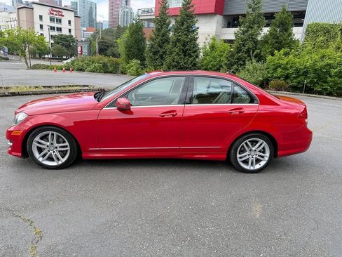 Used 2013 Mercedes-Benz C 300 4MATIC Sedan image 15