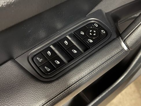 Used 2019 Porsche Cayenne AWD/4WD image 21