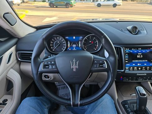 Used 2020 Maserati Levante GTS image 10