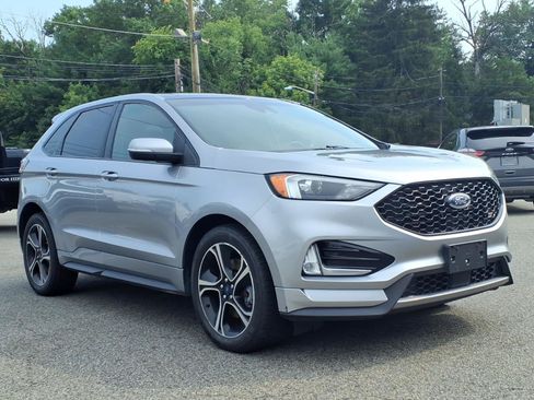 Certified 2020 Ford Edge ST w/ Cold Weather Package AWD/4WD image 23