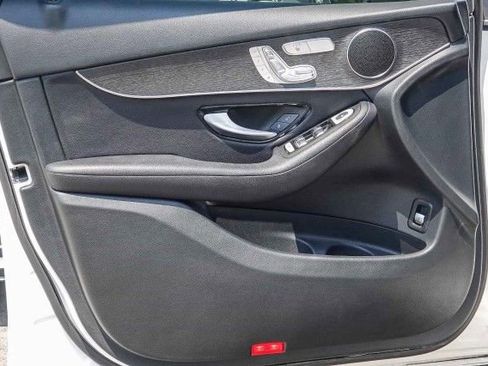 Used 2022 Mercedes-Benz GLC 300 image 20