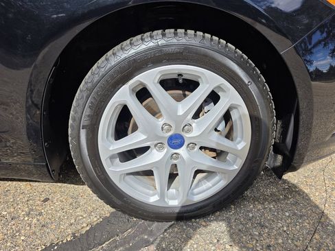 Used 2016 Ford Fusion SE FWD image 39
