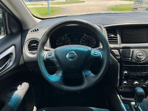 Used 2013 Nissan Pathfinder SV FWD image 20
