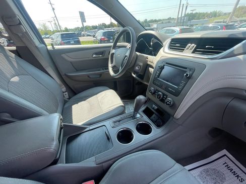 Used 2017 Chevrolet Traverse LS FWD image 37