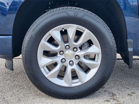 Used 2023 Chevrolet Silverado 1500 Custom image 10