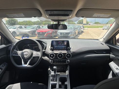 Used 2025 Nissan Sentra SV FWD image 31