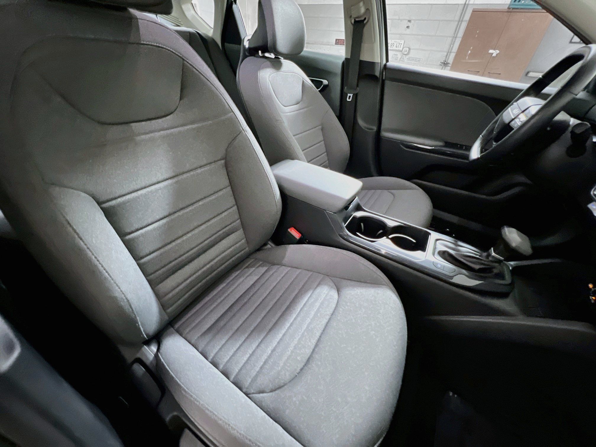 Used 2025 Kia K4 EX FWD image 31