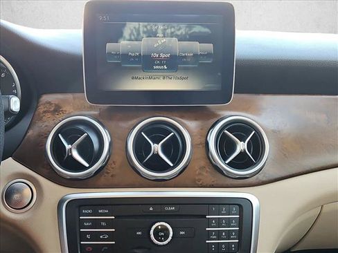 Used 2018 Mercedes-Benz GLA 250 image 14