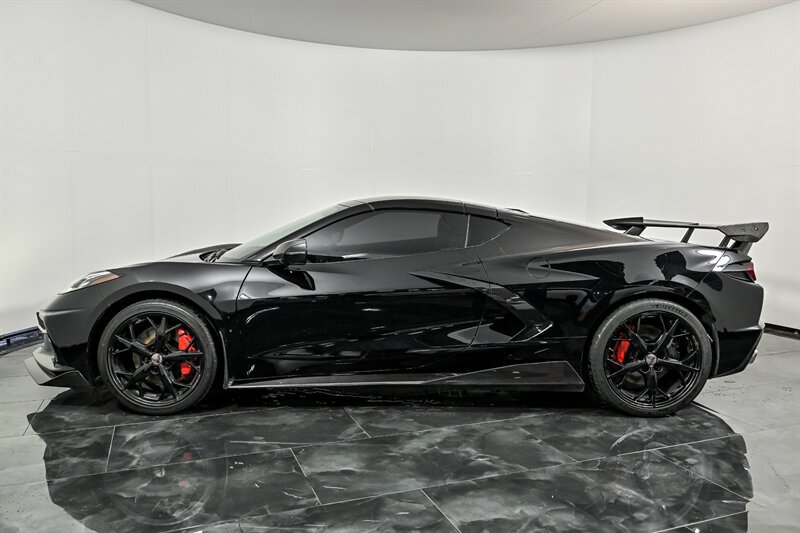 Used 2021 Chevrolet Corvette Stingray Premium Cpe w/ Z51 Performance Package RWD image 6