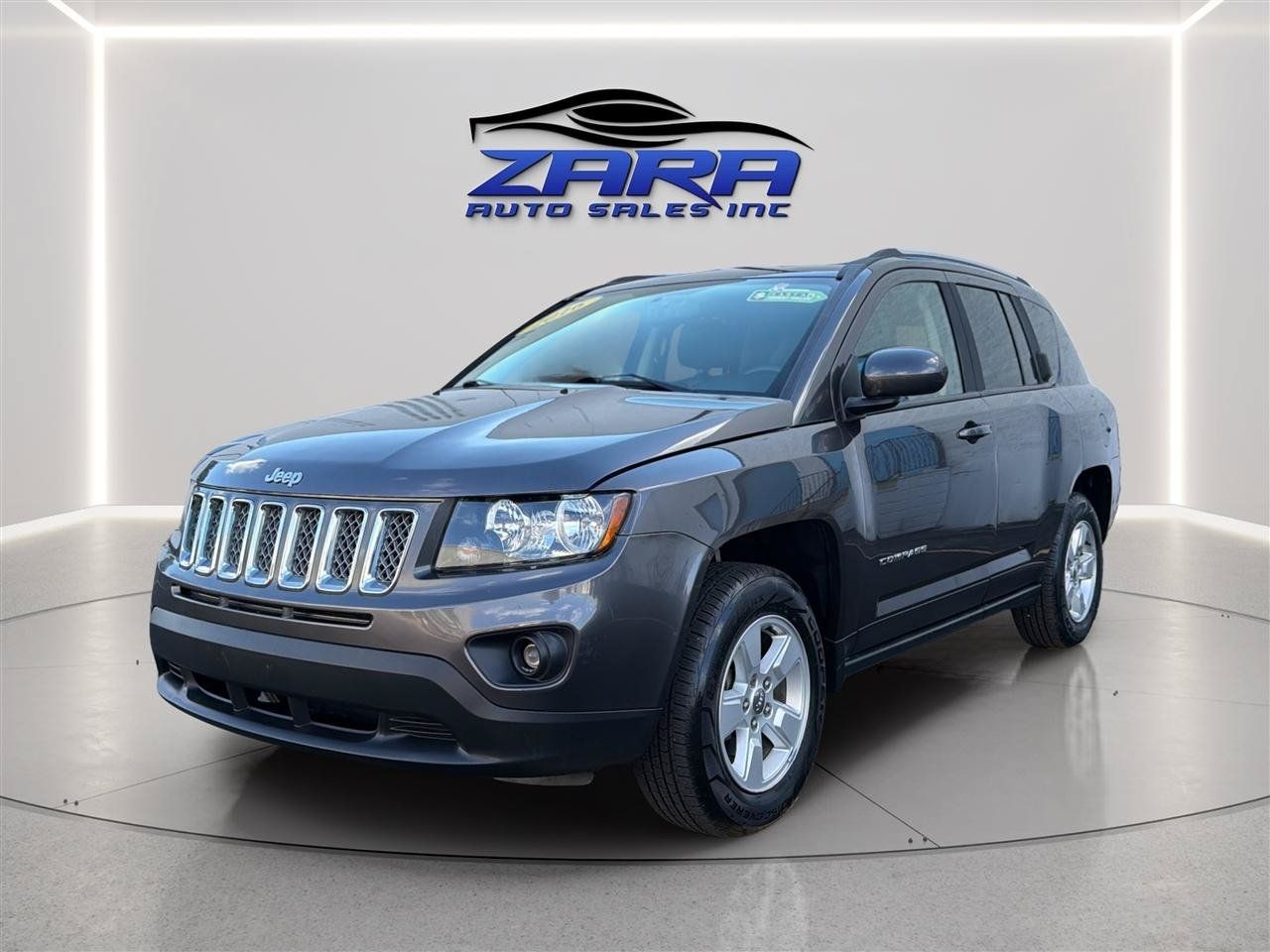 Used 2016 Jeep Compass Latitude FWD image 3