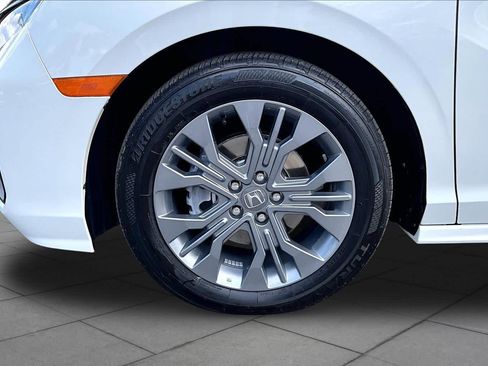 Used 2026 Honda Odyssey Touring image 11