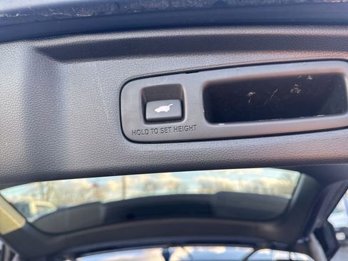 Used 2025 Honda CR-V EX-L image 42
