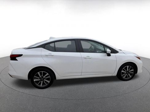 Used 2025 Nissan Versa SV image 16
