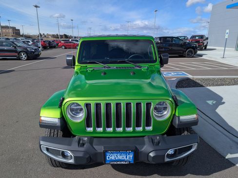 Used 2019 Jeep Wrangler Unlimited Sahara w/ Dual Top Group AWD/4WD image 6