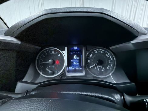 Certified 2023 Toyota Tacoma SR5 AWD/4WD image 9