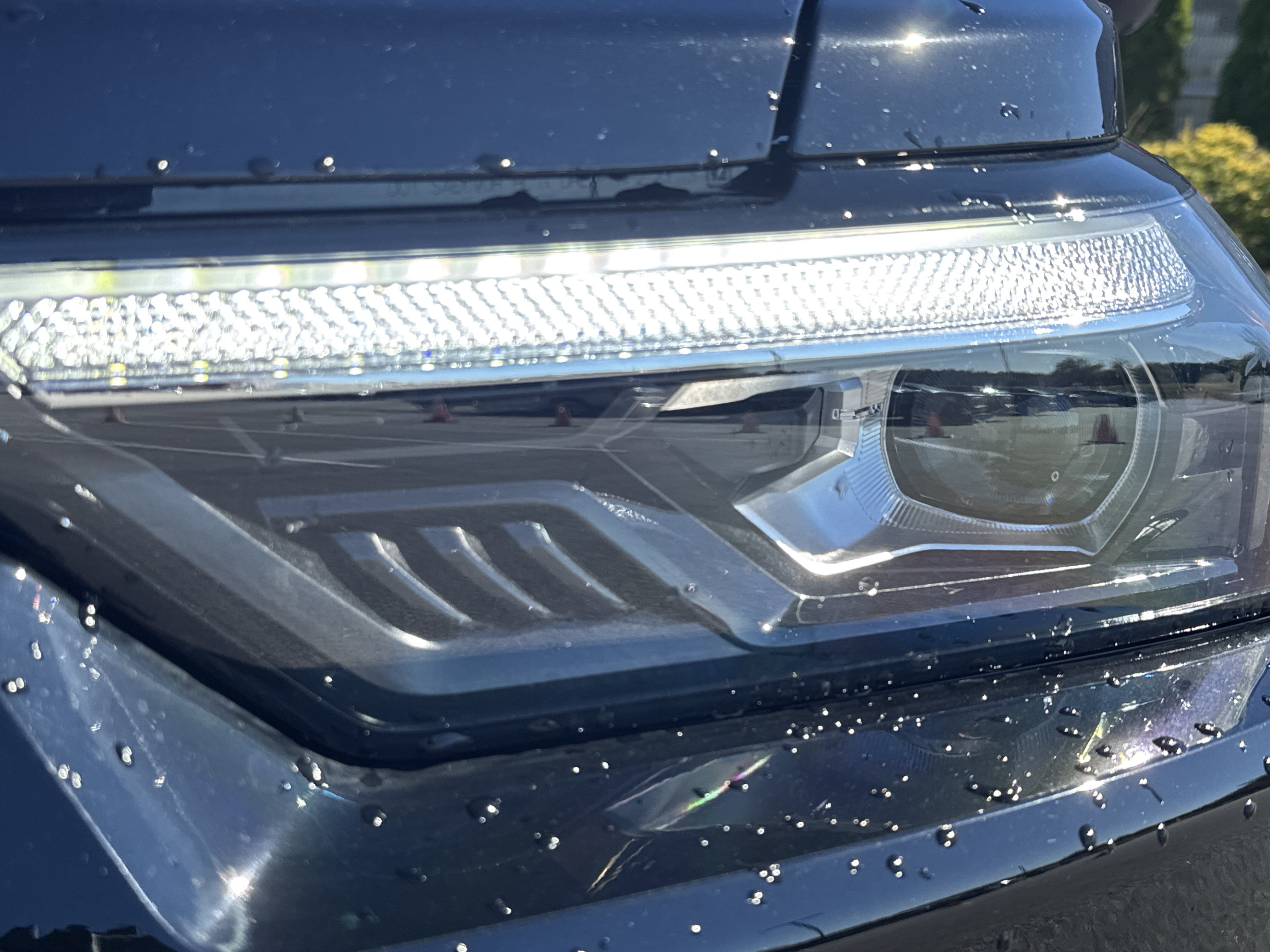 Used 2025 Chevrolet Colorado ZR2 w/ Technology Package AWD/4WD image 6