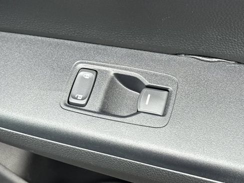 Used 2025 Honda CR-V LX image 22