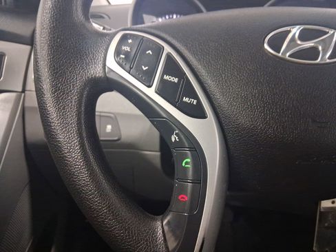 Used 2011 Hyundai Elantra GLS w/ Preferred Equipment Pkg 3 FWD image 22