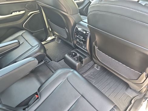 Used 2021 Jeep Grand Cherokee L Limited AWD/4WD image 11