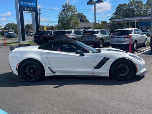 Used 2015 Chevrolet Corvette Z06 w/ 3LZ Preferred Equipment Group image 7
