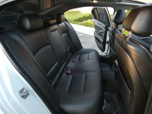 Used 2015 BMW 535i Sedan image 40