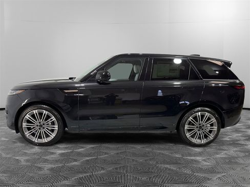 New 2026 Land Rover Range Rover Sport SE image 2