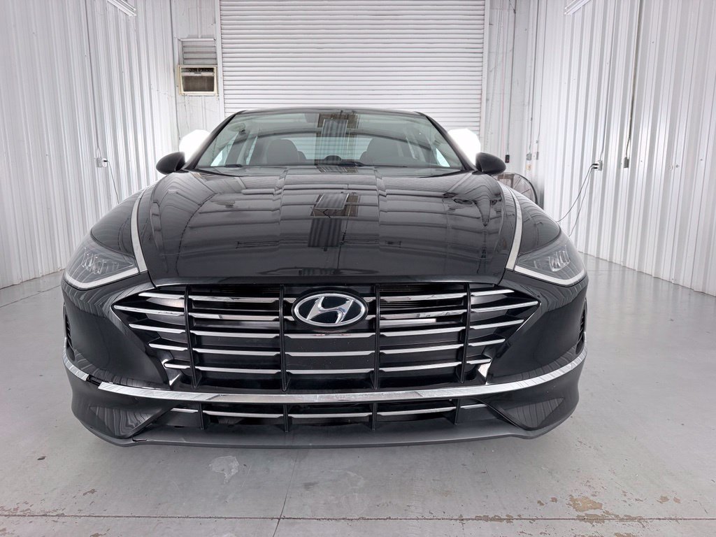 Used 2021 Hyundai Sonata SE FWD image 2