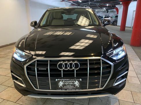 Used 2023 Audi Q5 2.0T Premium w/ Convenience Package AWD/4WD image 3