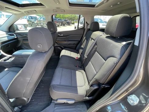 Certified 2020 GMC Acadia SLE w/ Driver Convenience Package FWD image 19