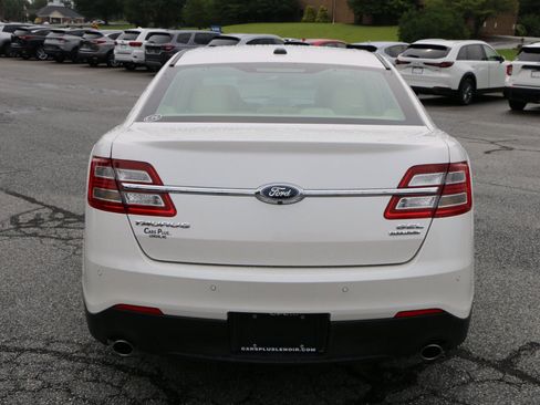 Used 2014 Ford Taurus SEL w/ Equipment Group 201A FWD image 4