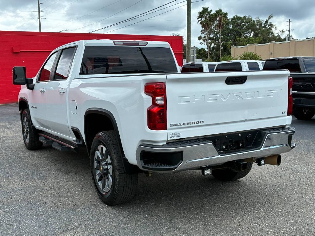 Used 2021 Chevrolet Silverado 2500 LT w/ Convenience Package AWD/4WD image 4