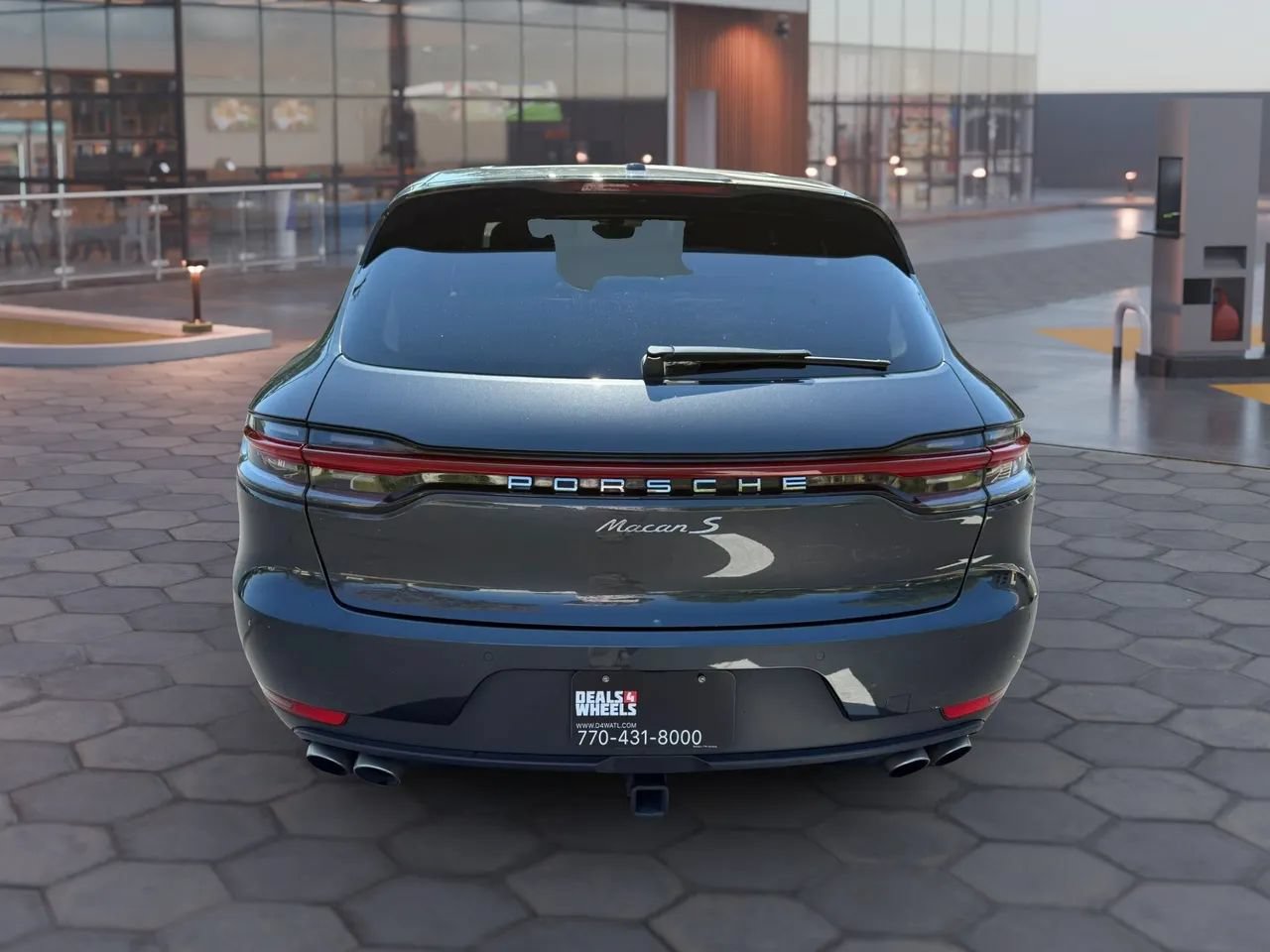 Used 2019 Porsche Macan S AWD/4WD image 4